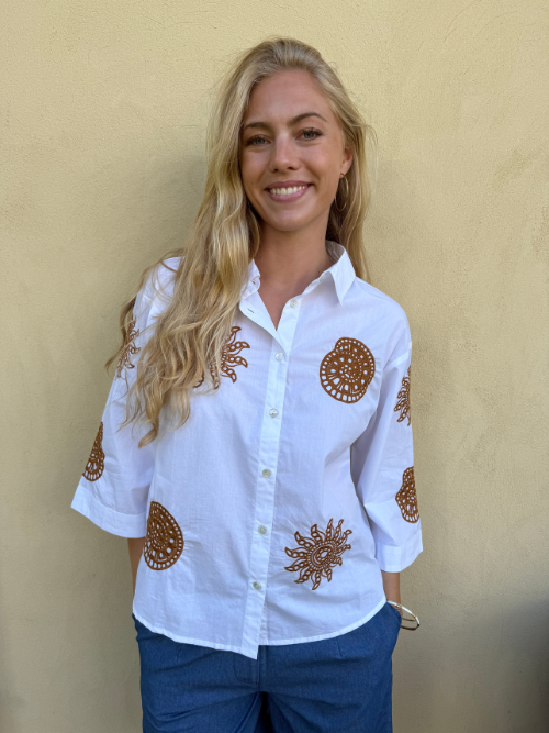 Emilia Shirt White w. Brown