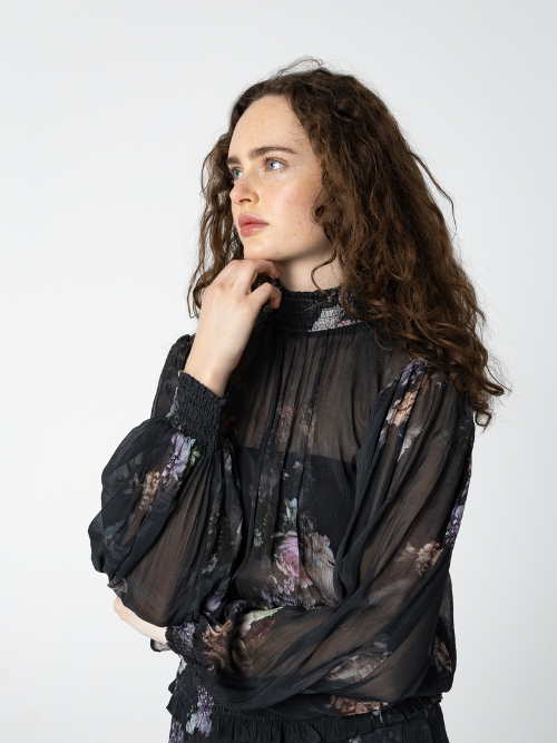 Blouse in Vintage Floral Print