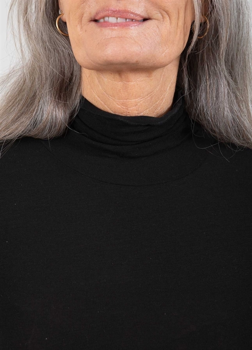 Lana Sort Turtleneck
