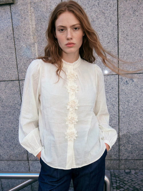 EmiliGO Creme Shirt