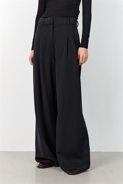 Peeta 2 Sorte Bukser