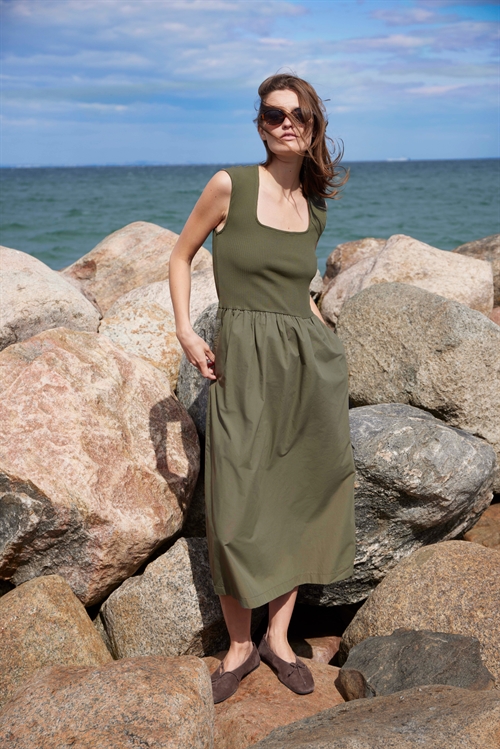 Simone Phoebe Dress Grape Leaf